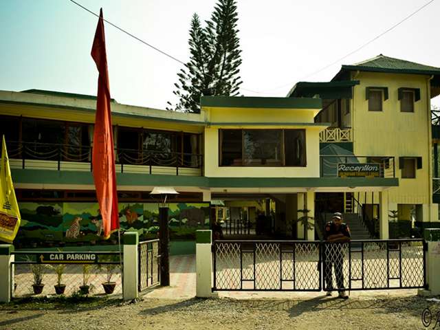 Jaldapara Tourist Lodge, Madarihat