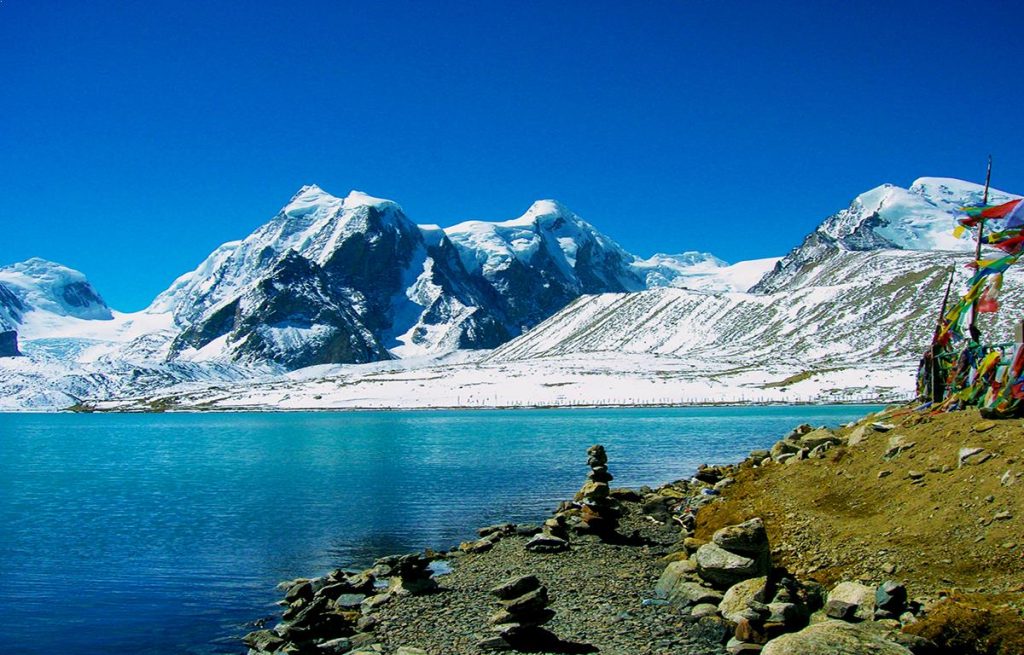 The breath taking view of emerald blue lake in North Sikkim