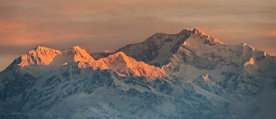 Sunrise over the Kanchenjunga peak from Tiger Hill. This is one of the most stunning places to visit in Darjeeling.