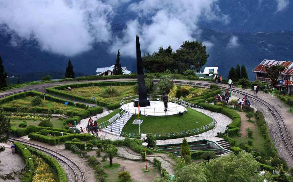 Batasia Loop War Memorial Darjeeling, Places to visit in Darjeeling,  Batasia Loop in Darjeeling, Things to do in Batasia Loop. | North Bengal  Tourism