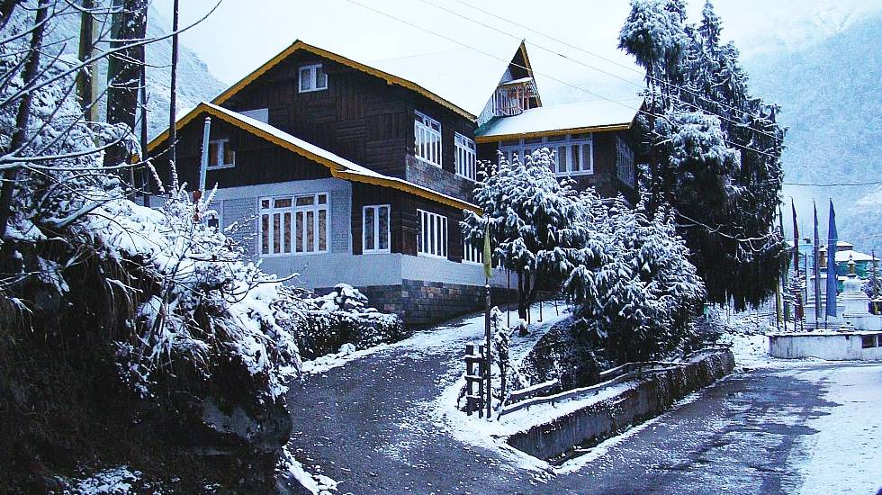 Lachung in Sikkim Travel & Tourism Guide, Distance, Best Time to Visit