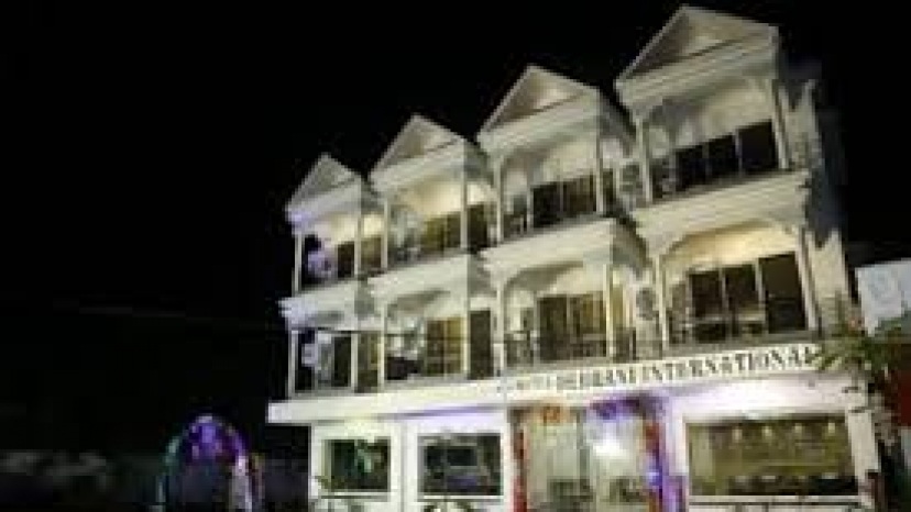 HOTEL DEBRANI INTERNATIOnAL