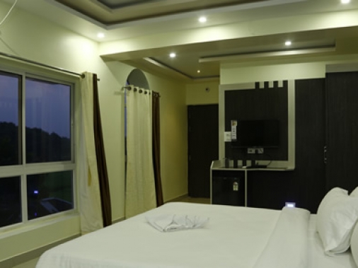 Luxury Deluxe Room AC Room