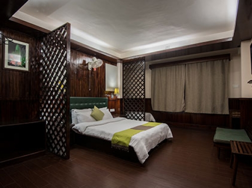 Book Non-AC Valley View Super Deluxe Family Suite Room (Single)  at The Nettle and Fern Hotel, Sikkim