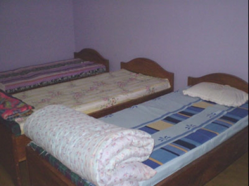 Deluxe 	3 Bedded Non-AC Room