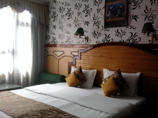 Book Non-AC Deluxe Room (Triple Bed) at Hotel Golden Heights Enclave, Darjeeling
