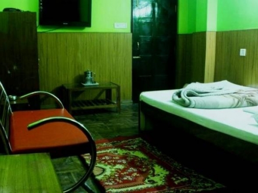 Book Non-AC SUPER DELUXE TRIPLE BED at Hotel Sweet Home, Darjeeling