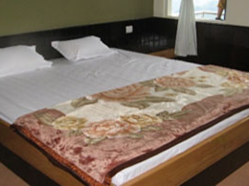 SEMI-DELUXE (Double Bed) Non-AC Room
