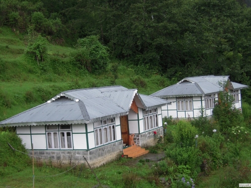 Book Non-AC Deluxe Cottages  at Babumoshai Resort, Sikkim