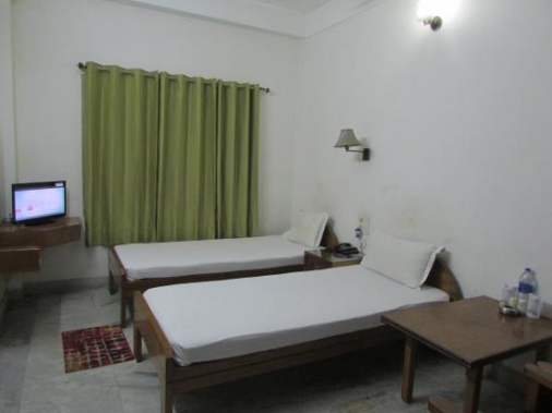 Deluxe DOUBLE (Royal Club) AC Room