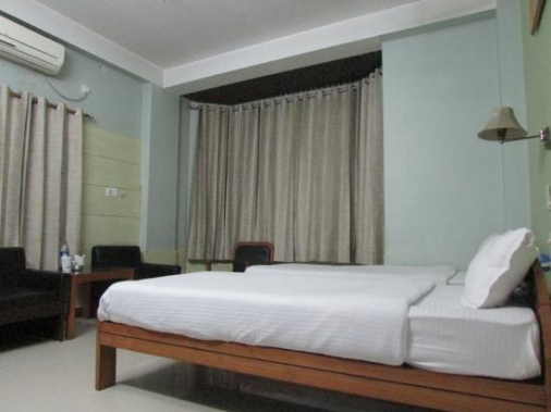 Semi Deluxe DOUBLE AC Room